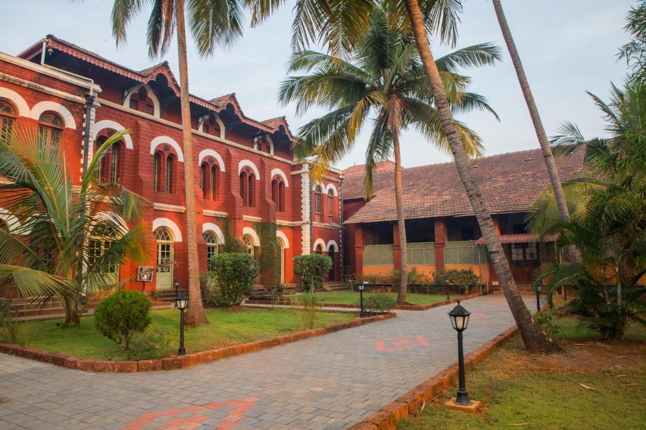 Sawantwadi Palace Boutique Art Hotel Exterior photo